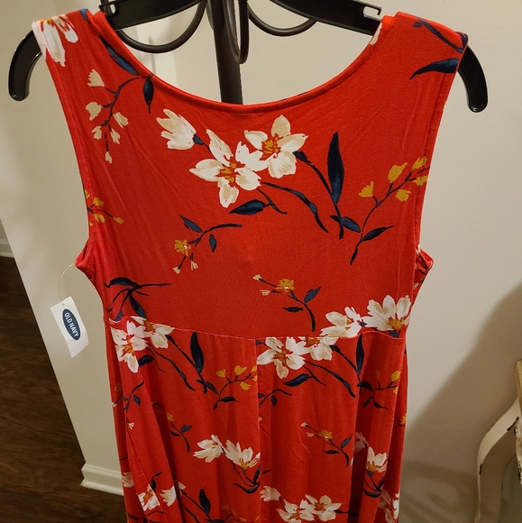 Old Navy Floral Maternity Dress - Picture 5 of 5